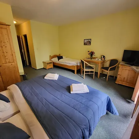 招待所 斯洛拉姆酒店 3*