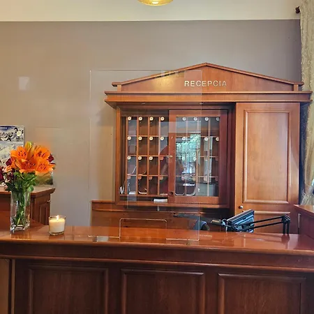 招待所 斯洛拉姆酒店 3*