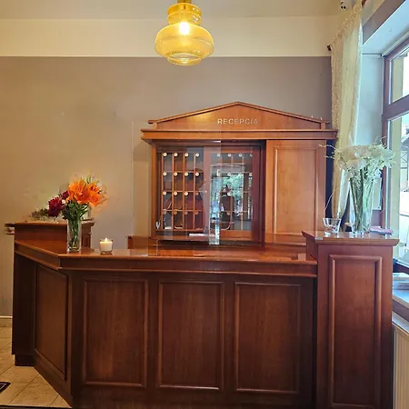 斯洛拉姆酒店 3*